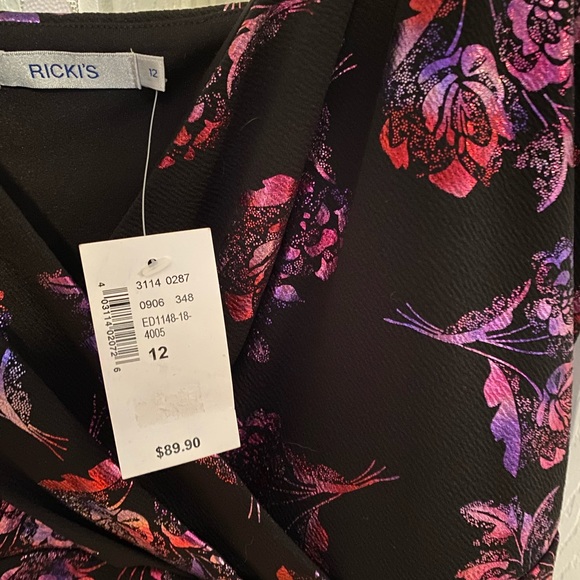 NWT Beautiful iridescent pattern dress - Picture 3 of 3